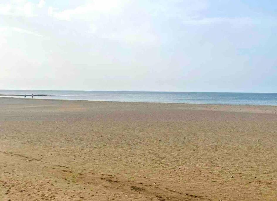 Casa Mesana Nuevo Apartamento En La Playa Con Aire Acondicionado Playa Honda  Exterior foto